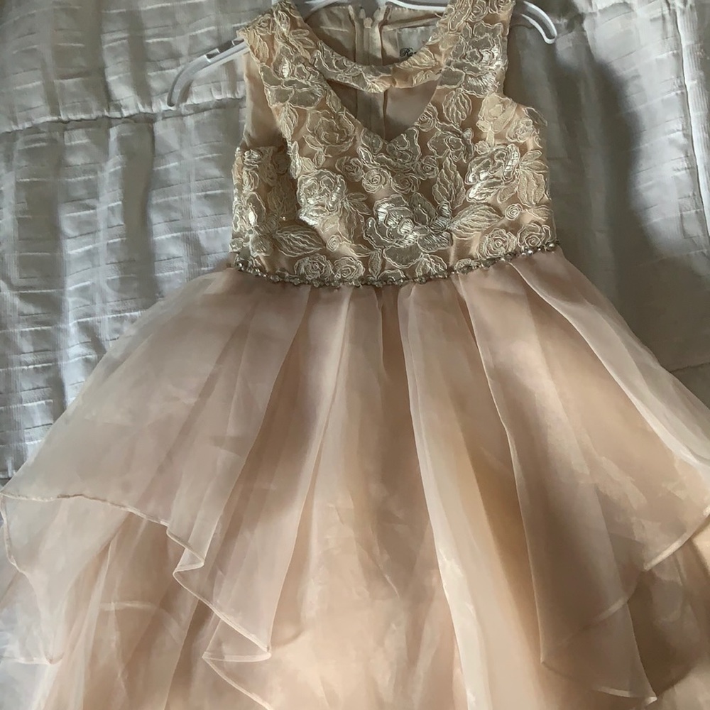 Girls dress size 6